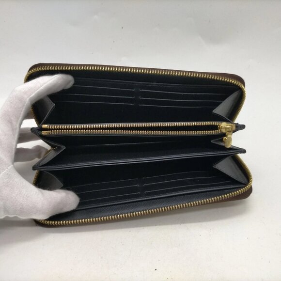 Louis Vuitton Brown Monogram Giant Leather Wallet 547-070425 - Picture 5 of 9